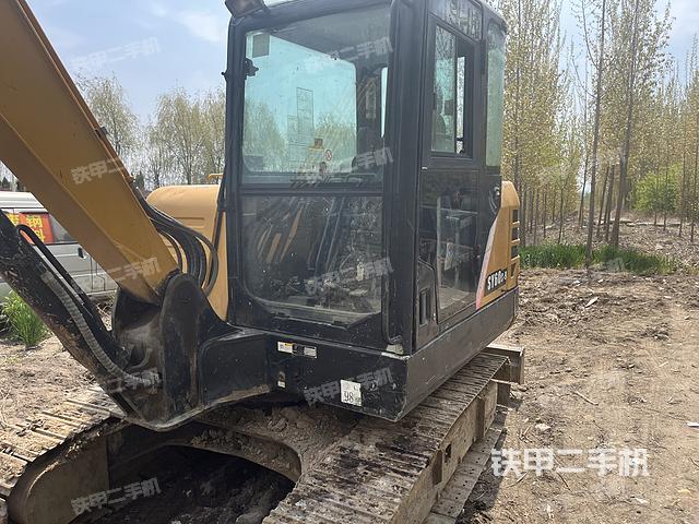 驾驶室整体（整机外观）