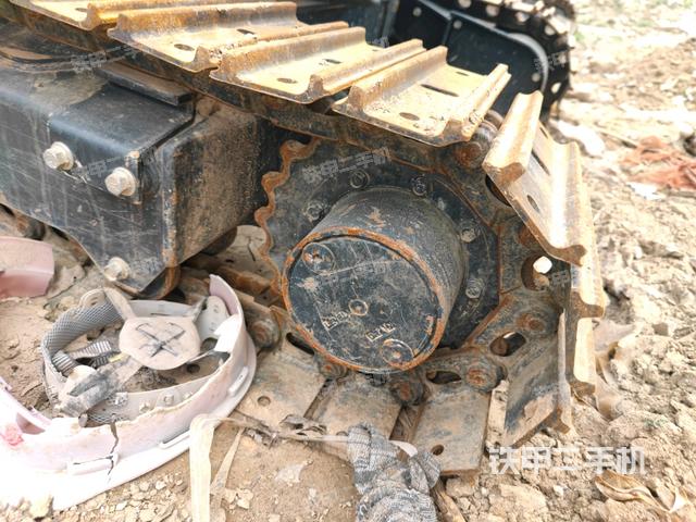 左驅(qū)動(dòng)輪（行走機(jī)構(gòu)）