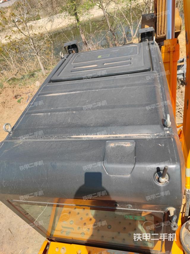 駕駛室頂部俯視（上車部件）