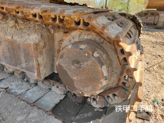 右驅(qū)動(dòng)輪（行走機(jī)構(gòu)）