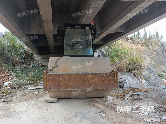 整机右后45°（设备外观及核心部件）