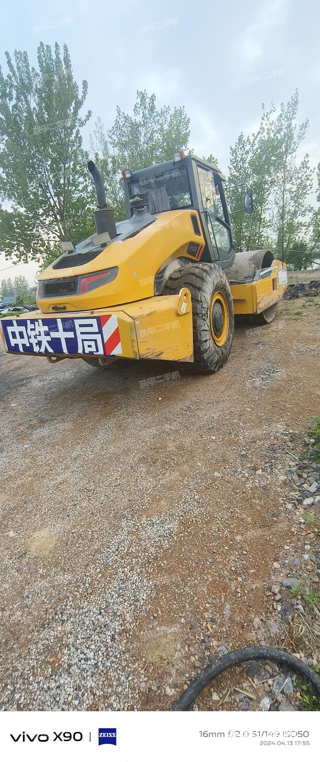 整机右后45°（设备外观及核心部件）