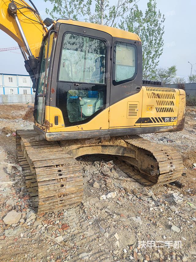 驾驶室整体（整机外观）