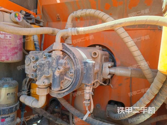 液壓泵斜45?左（大件艙室）