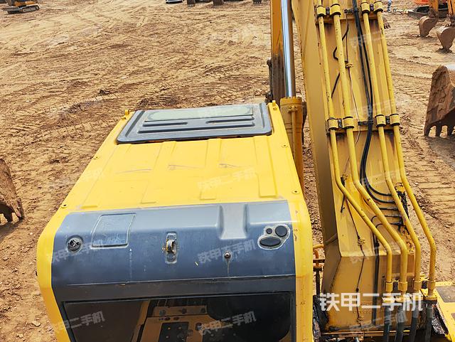 驾驶室顶部（整机外观）