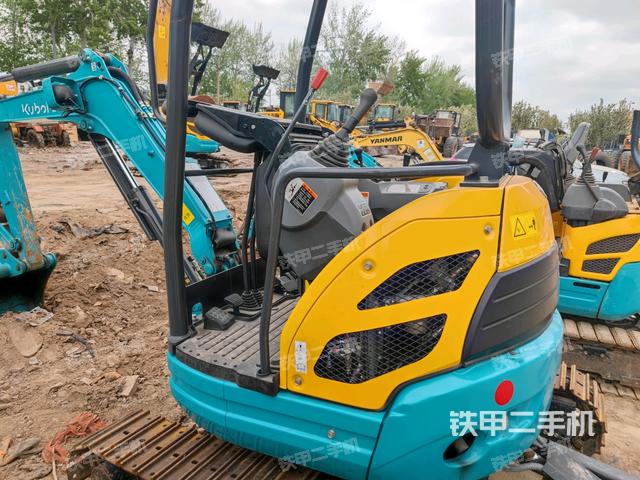 ?駕駛室正側(cè)（駕駛室部分）