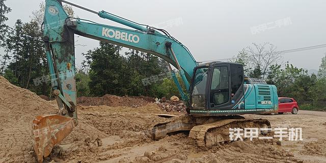 神钢SK210LC-10挖掘机