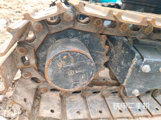 右側(cè)履帶整體?（行走機(jī)構(gòu)）