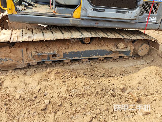 单侧履带整体（整机外观）