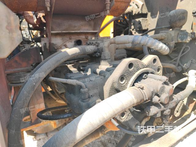 液壓泵斜45?左（大件艙室）