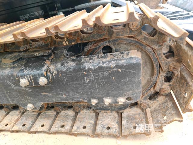 右驅(qū)動(dòng)輪（行走機(jī)構(gòu)）