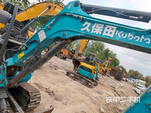 小臂整體右前(工作和回轉(zhuǎn)裝置) 小臂整體右前(工作和回轉(zhuǎn)裝置)