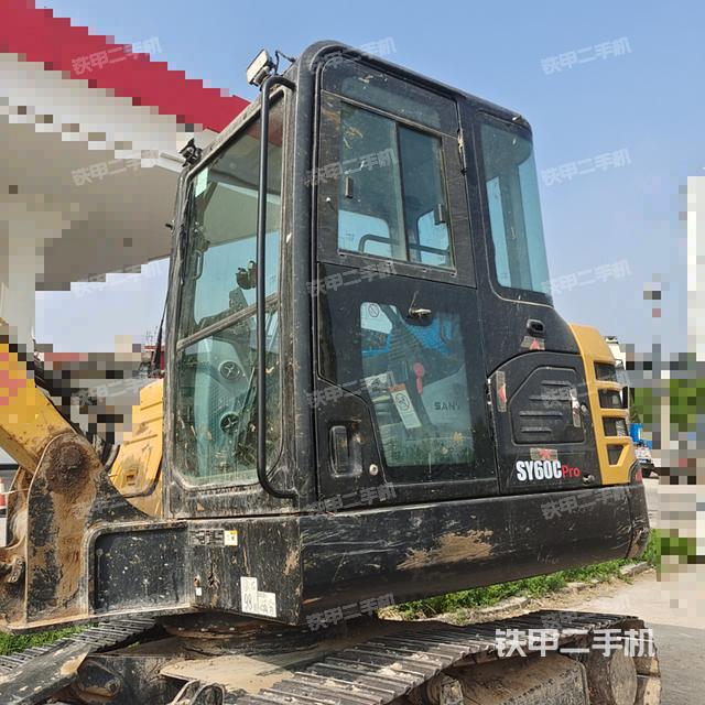 驾驶室整体（整机外观）