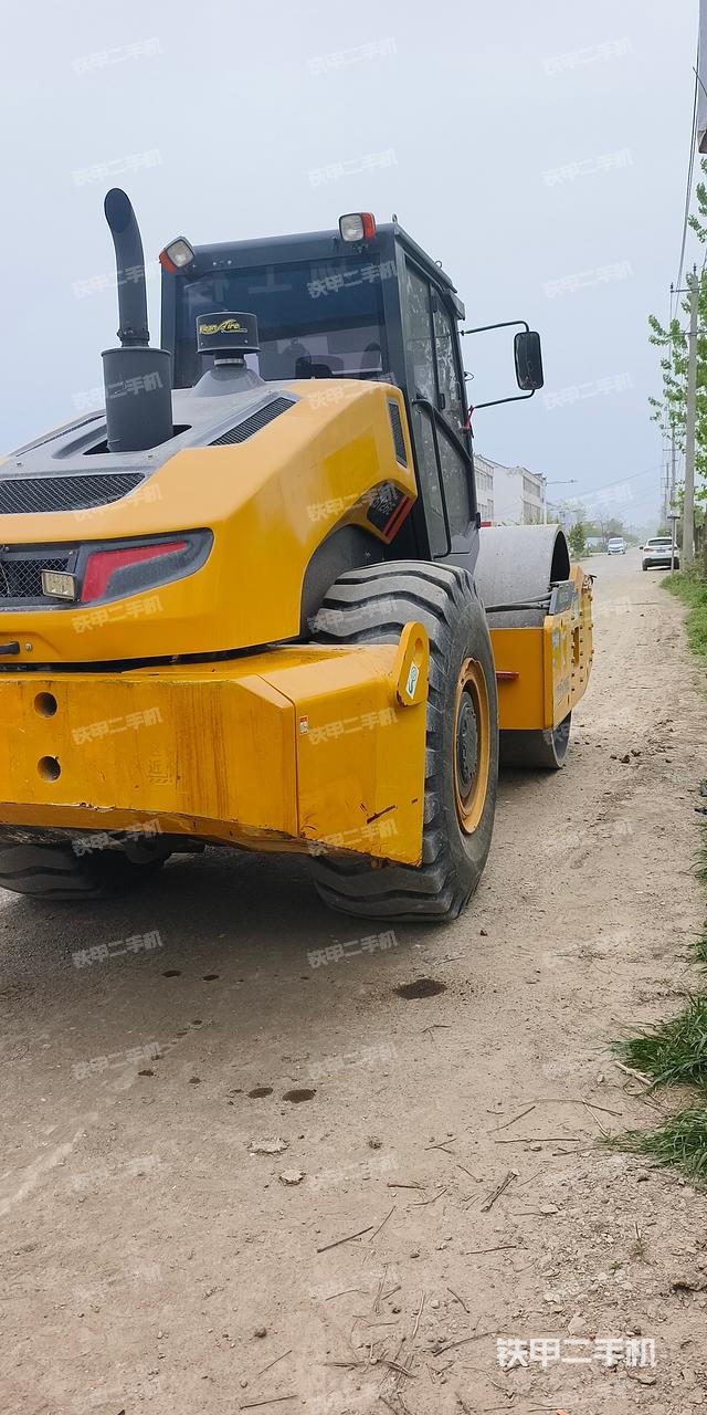 整机右后45°（设备外观及核心部件）