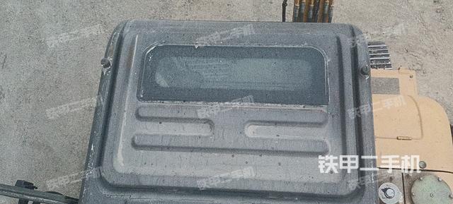 驾驶室顶部（整机外观）