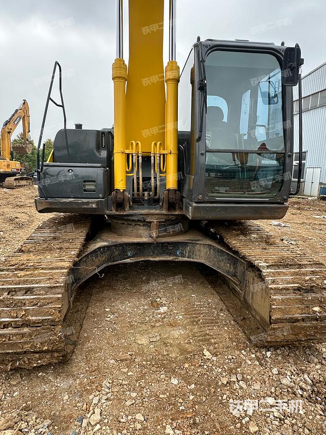 驾驶室整体（整机外观）