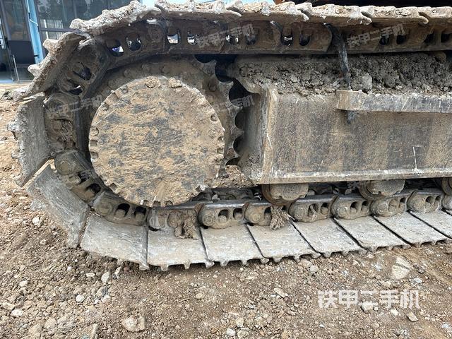 单侧履带整体（整机外观）