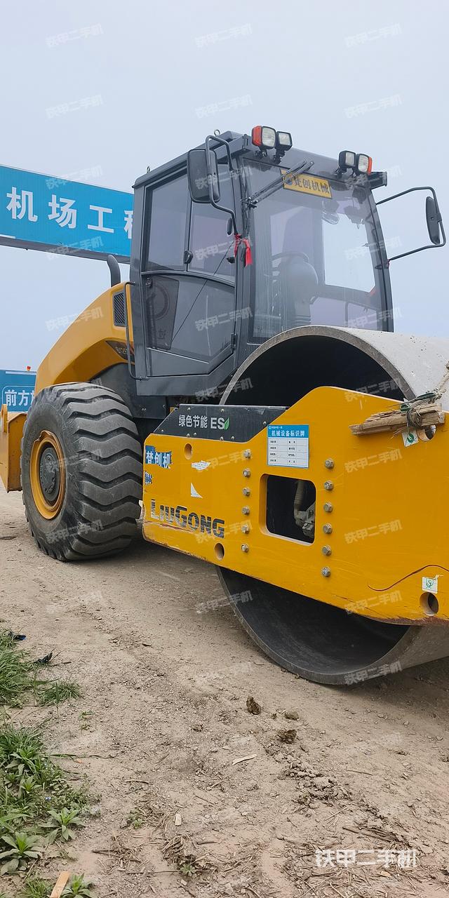 整机右侧（设备外观及核心部件）