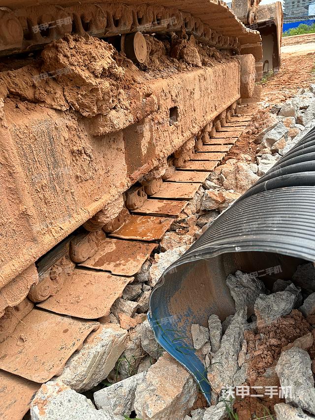 单侧履带整体（整机外观）