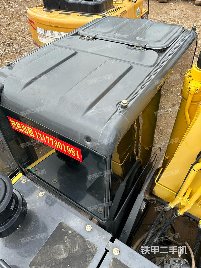 驾驶室顶部（整机外观）