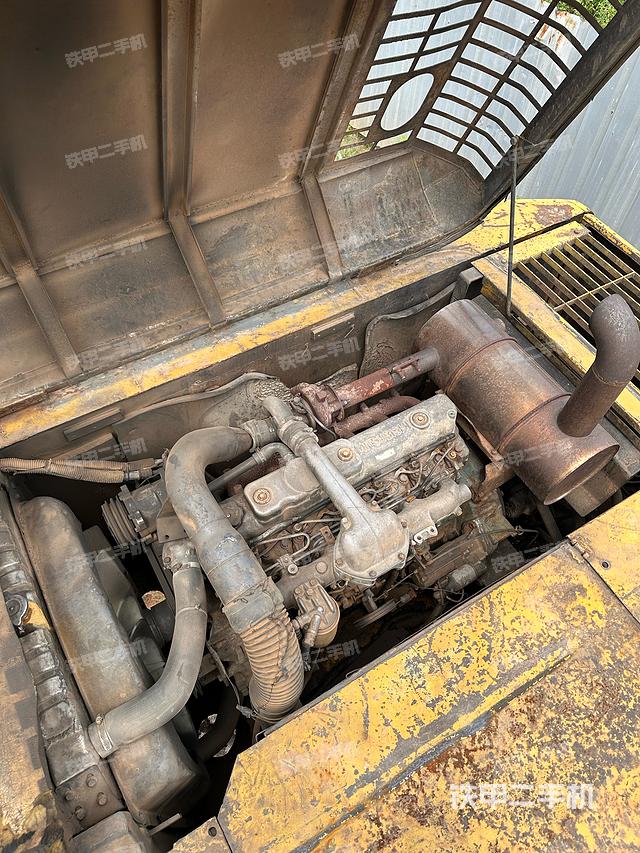 发动机整体俯视（整机外观）