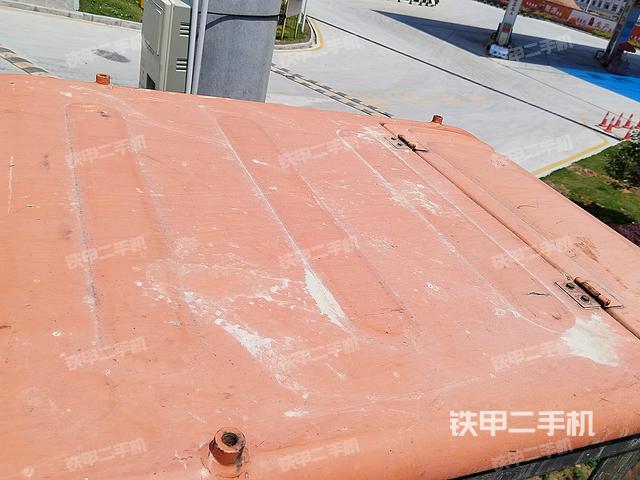 驾驶室顶部（整机外观）