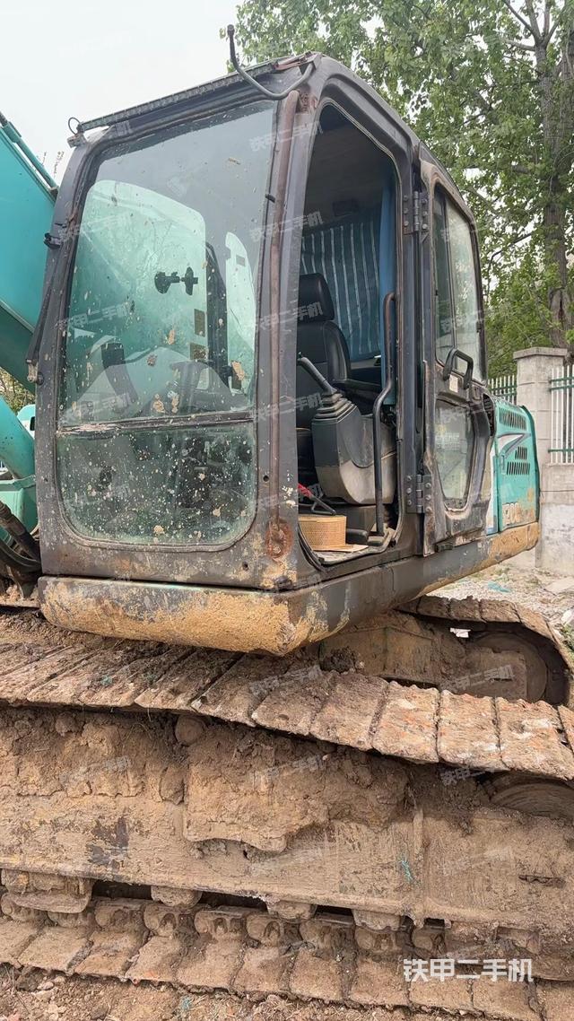 驾驶室整体（整机外观）