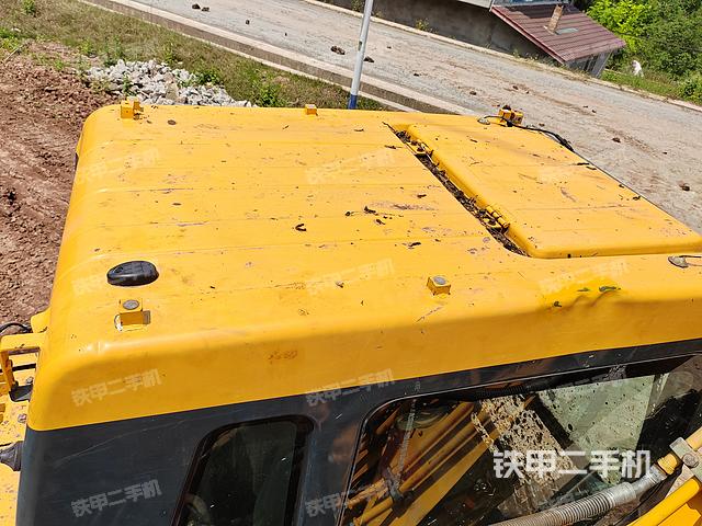 驾驶室顶部（整机外观）