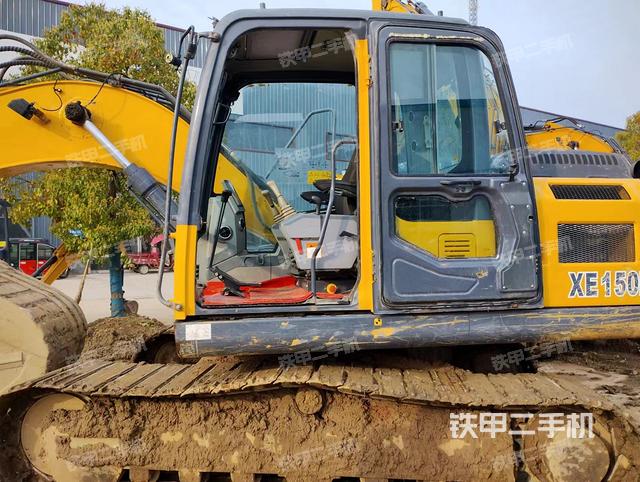 驾驶室整体（整机外观）