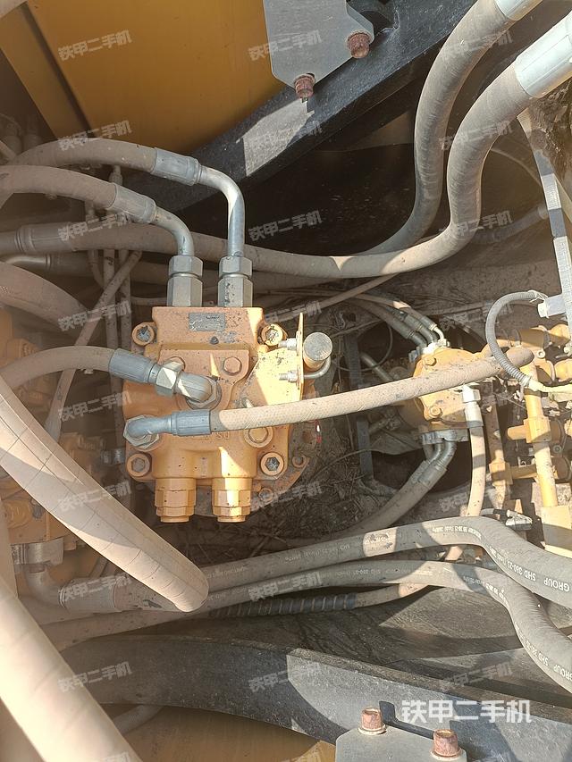 驾驶室整体（整机外观）