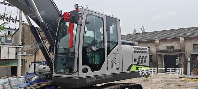 驾驶室整体（整机外观）