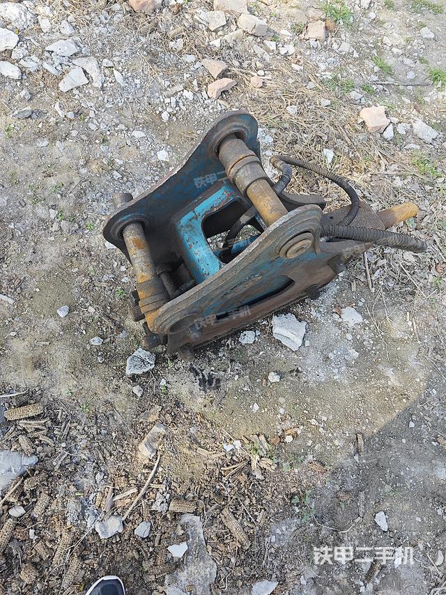 整机左侧（设备外观及核心部件）