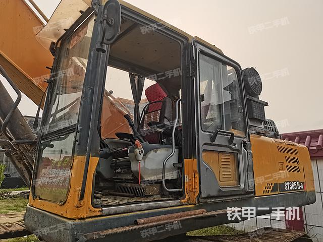 驾驶室整体（整机外观）