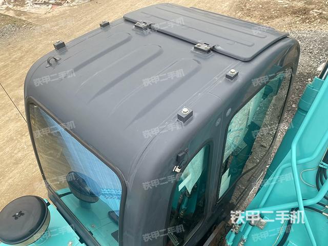 驾驶室顶部（整机外观）