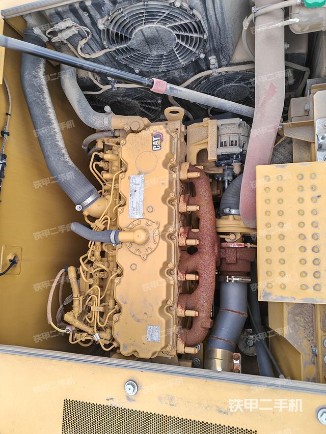 发动机整体俯视（整机外观）