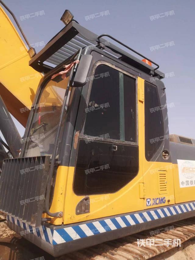 驾驶室整体（整机外观）