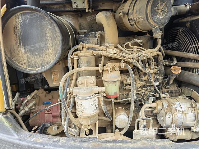 驾驶室整体（整机外观）