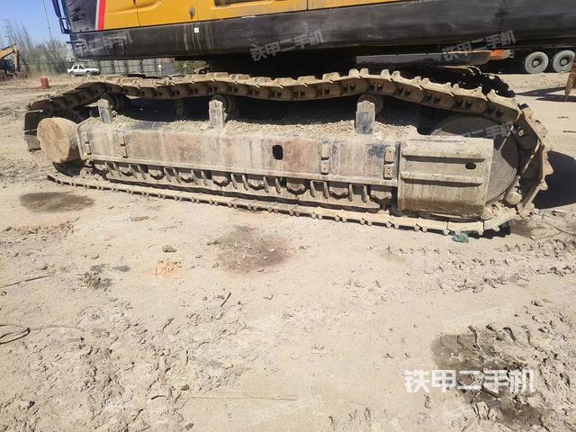 单侧履带整体（整机外观）