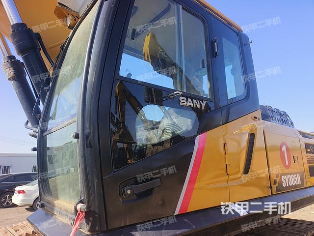 驾驶室整体（整机外观）