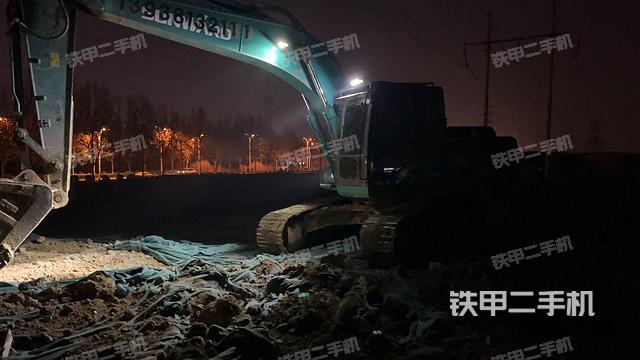 驾驶室顶部（整机外观）