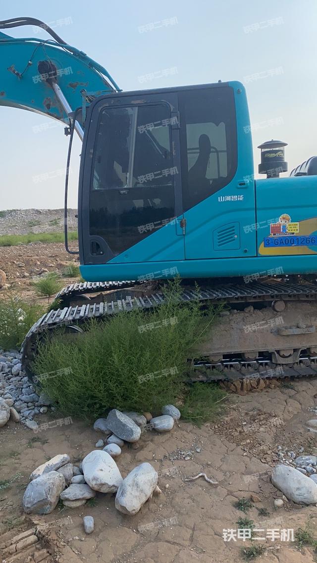 驾驶室整体（整机外观）