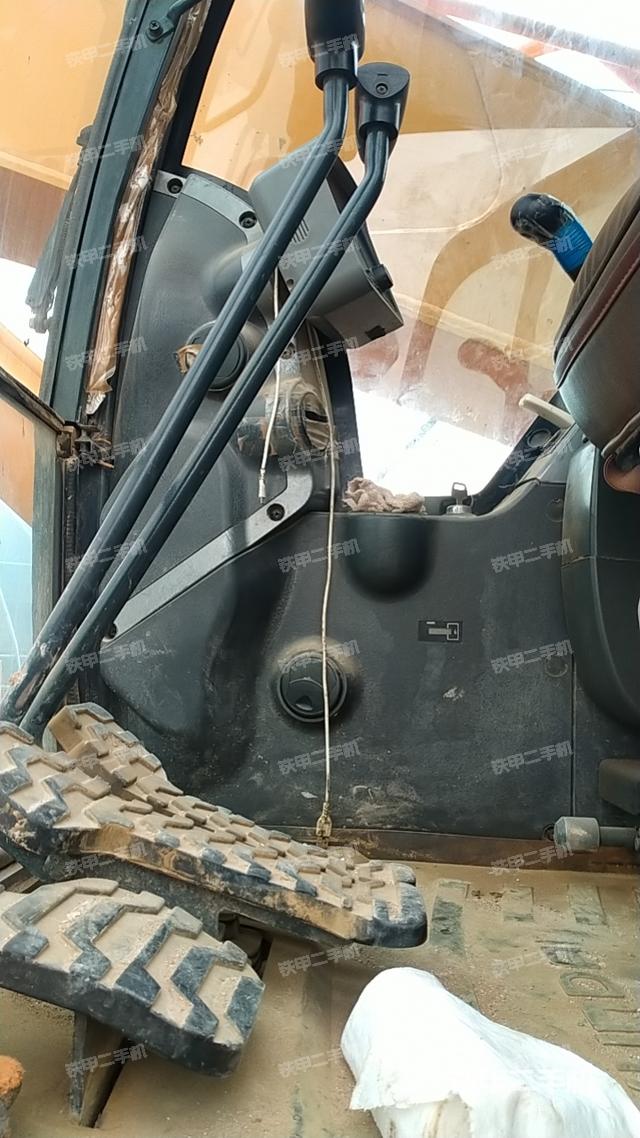 驾驶室整体（整机外观）