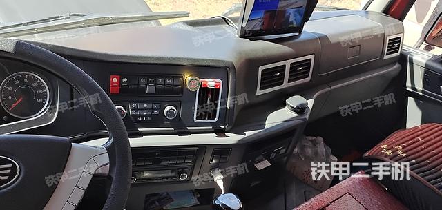 驾驶室操作台（设备外观及核心部件）