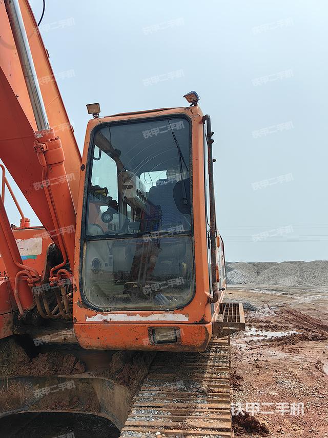 驾驶室整体（整机外观）