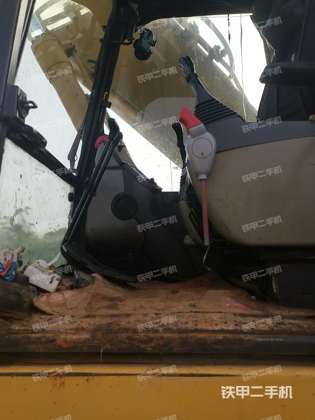 驾驶室整体（整机外观）