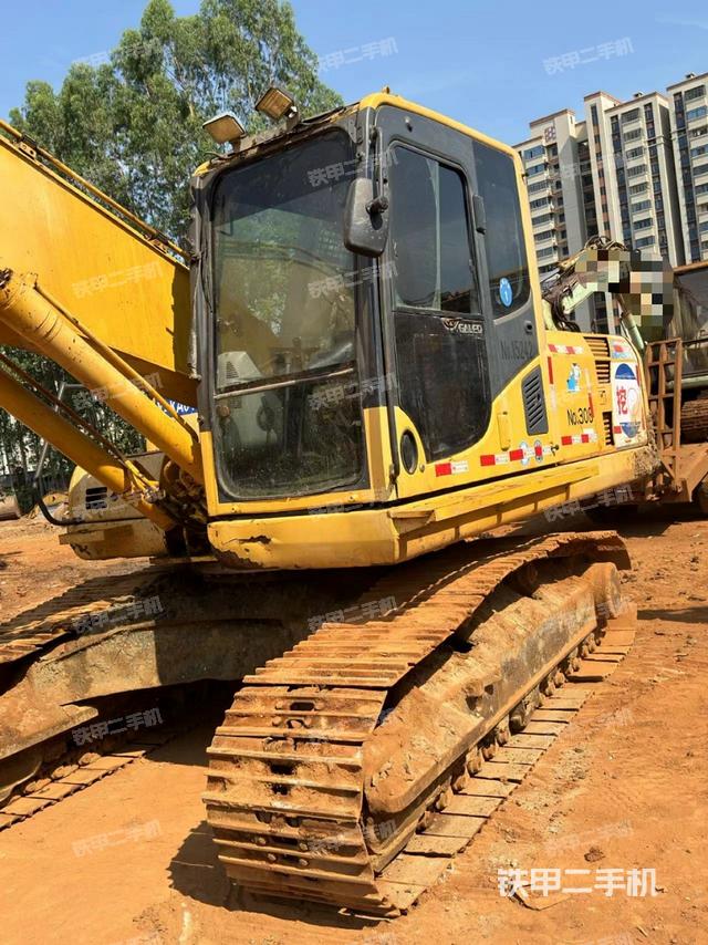 驾驶室整体（整机外观）