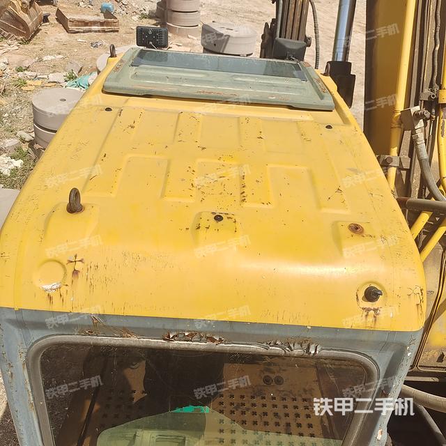 驾驶室顶部（整机外观）