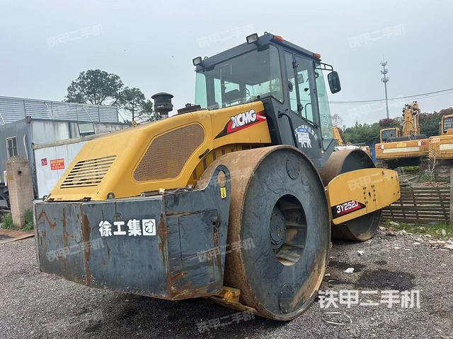 整机右后45°（设备外观及核心部件）