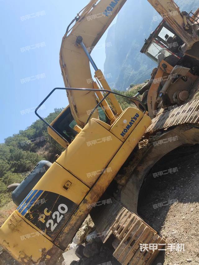 回转马达和主控阀（整机外观）