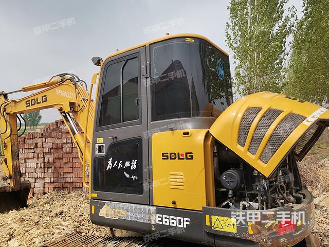 驾驶室整体（整机外观）